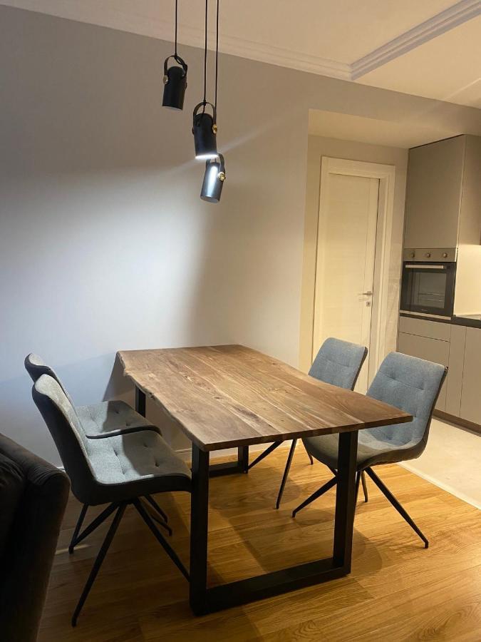 Apartman Vt Central Point ポドゴリツァ エクステリア 写真