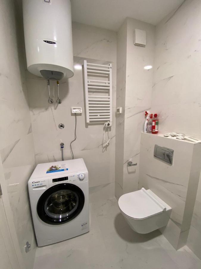 Apartman Vt Central Point ポドゴリツァ エクステリア 写真