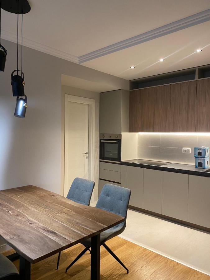 Apartman Vt Central Point ポドゴリツァ エクステリア 写真