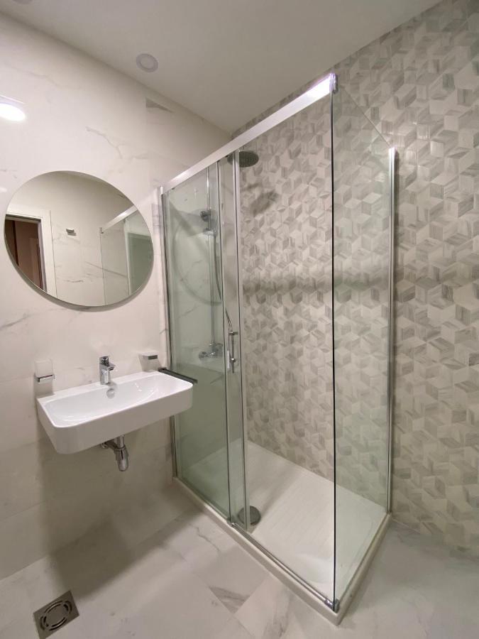 Apartman Vt Central Point ポドゴリツァ エクステリア 写真